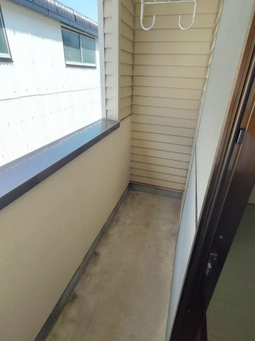 ベルハウス津秦のバルコニー