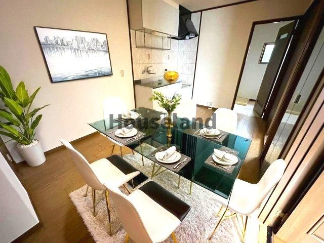 ベルハウス津秦の居間・リビング