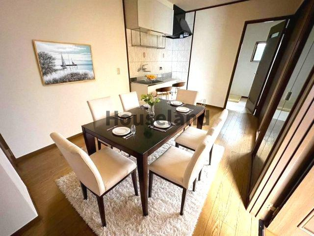 ベルハウス津秦の居間・リビング