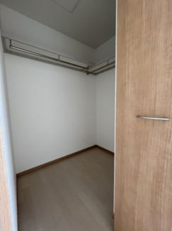 【収納】 | ※画像は別部屋の同間取となり、建具・床色等が異なる可能性があります。