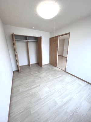 【洋室】 | SANTUARIO Ⅰ | 広々とした洋室です