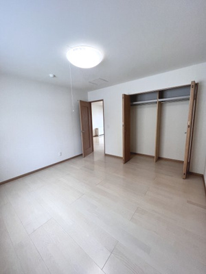 【洋室】 | SANTUARIO Ⅰ | 明るい洋室です