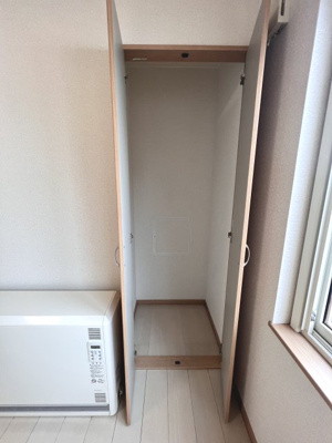 【収納】 | SANTUARIO Ⅰ | 嬉しいリビング収納付き