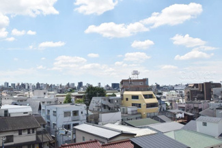 【展望】 | 物件のお問い合わせは、 ０１２０－７００－９６８までお気軽にどうぞ！
バルコニーからの眺望　視線の先には低層住宅街が広がります