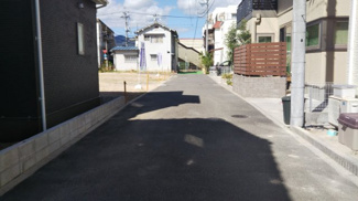【周辺】 | 両面道路☆
光が入りやすい物件です！