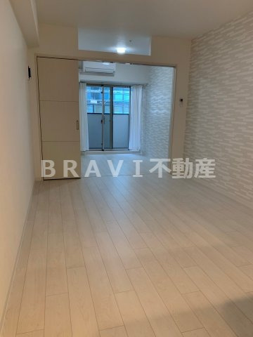 ラ フォルム鎗屋町　BRAVI不動産の居間・リビング|【ラ　フォルム鎗屋町】使いやすい居間です