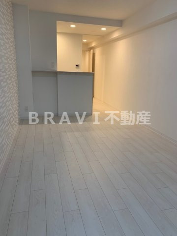 ラ フォルム鎗屋町　BRAVI不動産の居間・リビング|【ラ　フォルム鎗屋町】ゆったり過ごせる居間です
