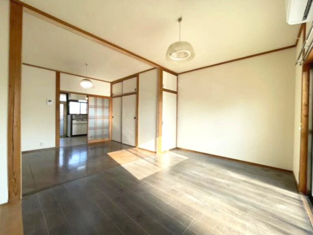 中園ハイツの居間・リビング