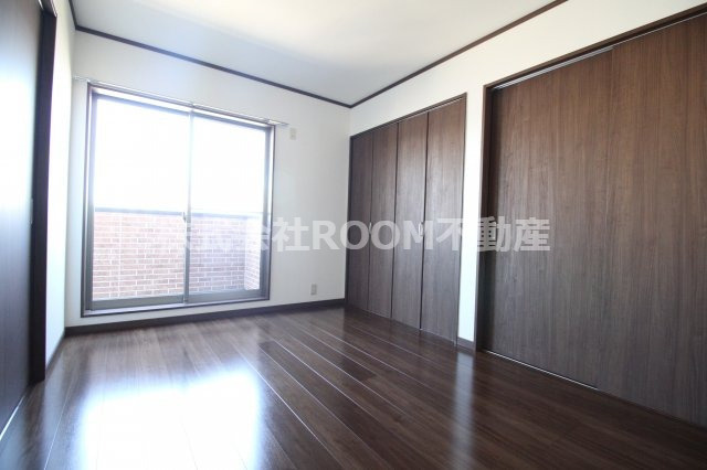 ジュン・タカオの居間・リビング|居間です