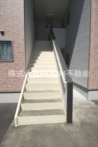 ジュン・タカオのその他共用部分