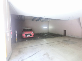 【駐車場】 | 機械式駐車場です。