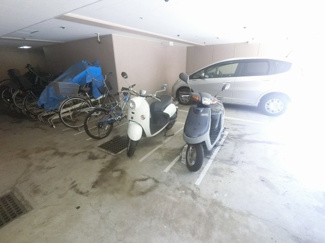 【その他共用部分】 | バイク置場です。
