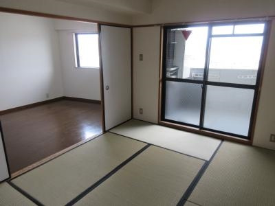 ロザーンジュ堀川の寝室|和室