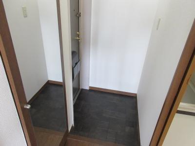 ロザーンジュ堀川の玄関