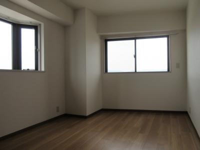 ロザーンジュ堀川の子供部屋|洋室