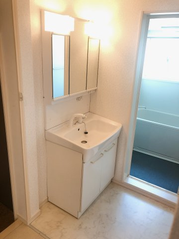 HILLS観音寺　WESTの洗面所