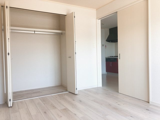 HILLS観音寺　WESTの洋室