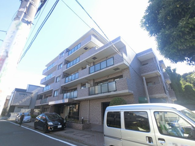 【外観】 | ロイヤルシャトー弘明寺 | 総戸数４７戸、平成１１年２月築、管理人は日勤勤務につき管理体制良好です♪