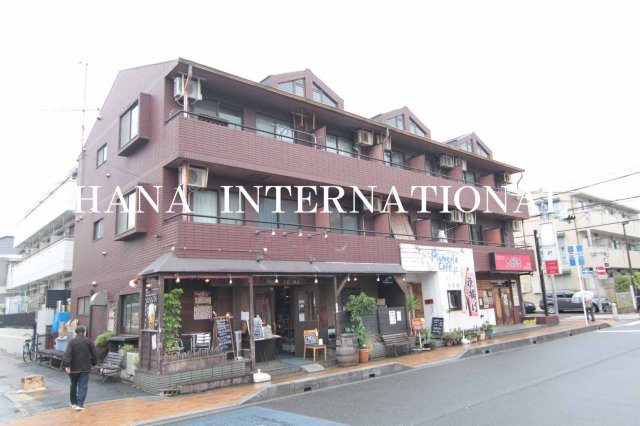 ウスタロスＴＫの外観