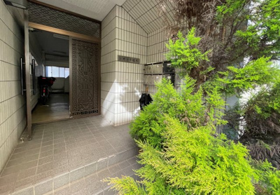 【エントランス】 | シオン千駄木