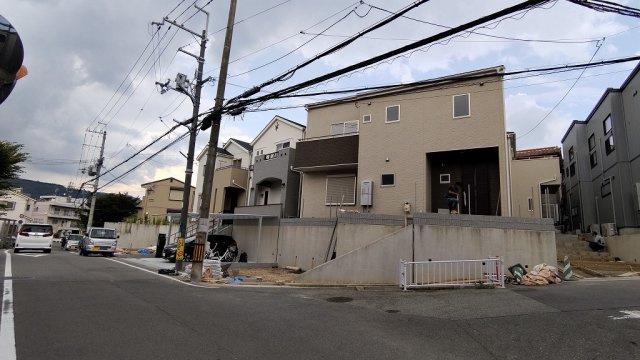箕面市稲５丁目の新築一戸建の外観