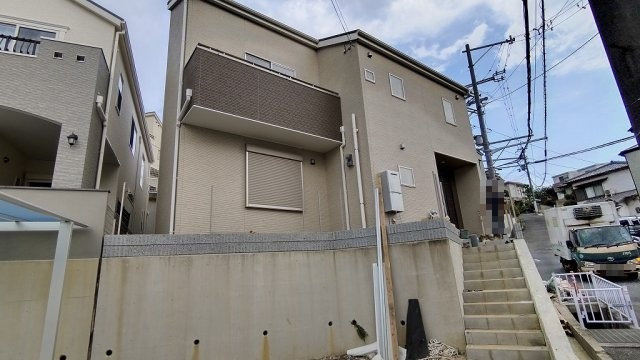 箕面市稲５丁目の新築一戸建の外観