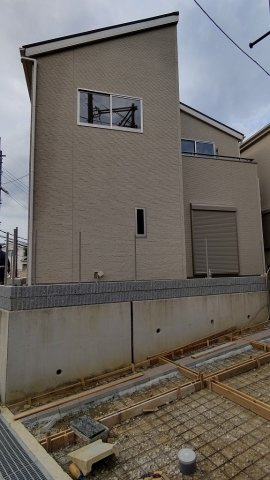 箕面市稲５丁目の新築一戸建の外観