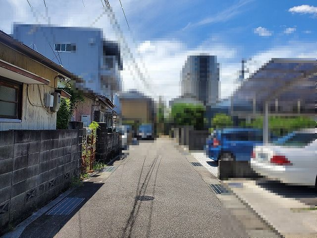 愛宕山南町　土地の前面道路含む現地写真