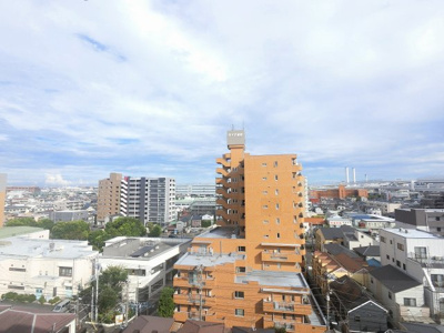 【展望】 | 日神パレス生麦 | ９階部分からの眺望です。
前面に建物がなく開放感がございます。