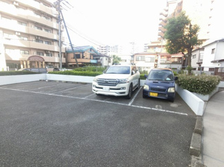 【駐車場】 | 平置き駐車場です。