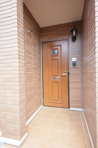 メゾン　ラダーのエントランス