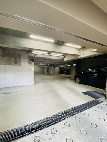 ヒューマンズ新宮駅前の駐車場