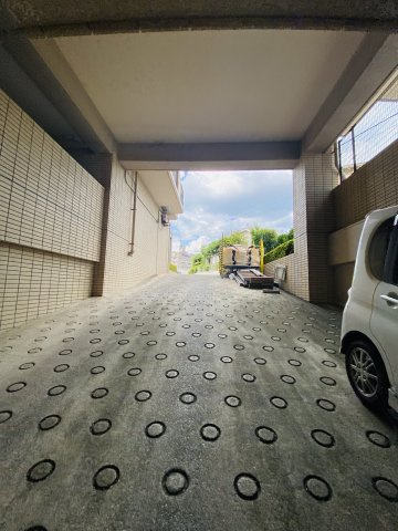 ヒューマンズ新宮駅前の駐車場