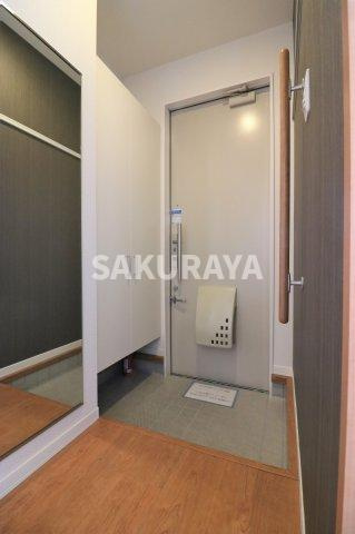 ボーセゾンの玄関|2021年撮影。現況と異なる場合がございます。