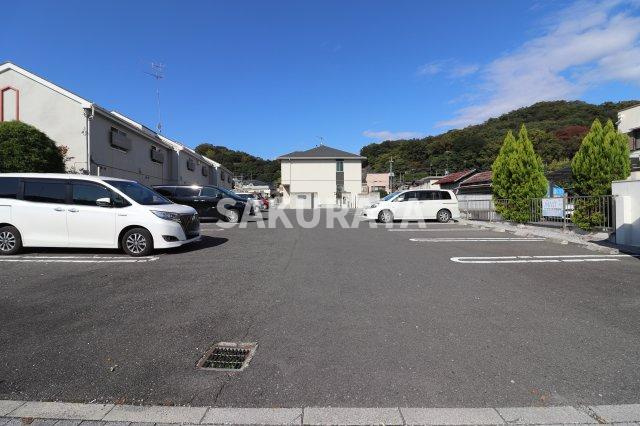 ボーセゾンの駐車場