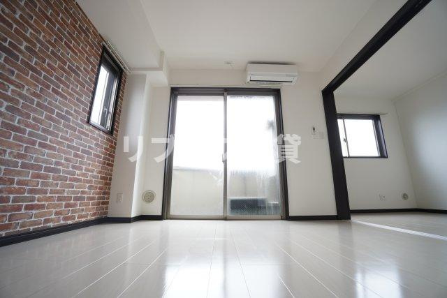 Chez Plaisant(シェ・プレゾン)の居間・リビング