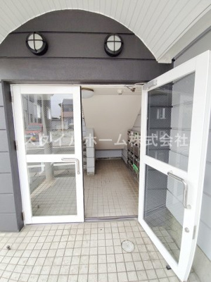 【エントランス】 | ボナールⅢ | 建物の内部です