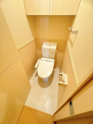 【トイレ】 | Ｊ－ｒｏｏｍ | ※クリーニング前のお部屋です