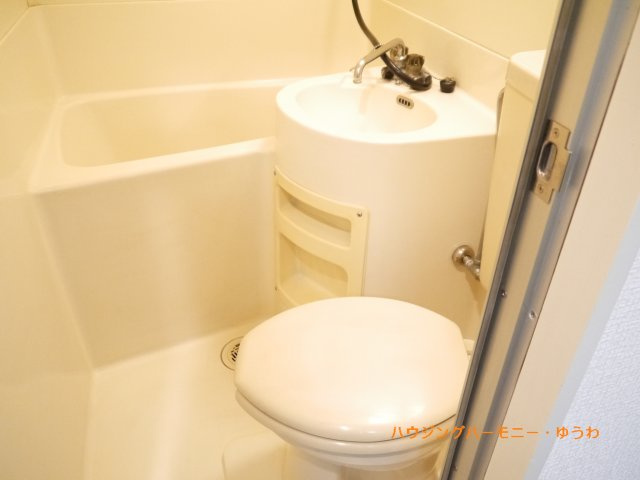 【トイレ】 | レヂオンス井荻 | 賃貸募集時（2016.3）の室内画像となります。