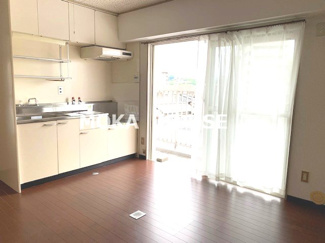 【居間・リビング】 | こちらのリビングで趣味の時間をお楽しみください