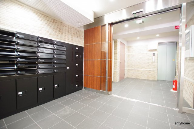 セゾンラトゥールMIYAKOJIMA 仲介手数料無料のロビー