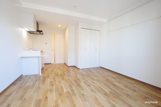 セゾンラトゥールMIYAKOJIMA 仲介手数料無料の居間・リビング