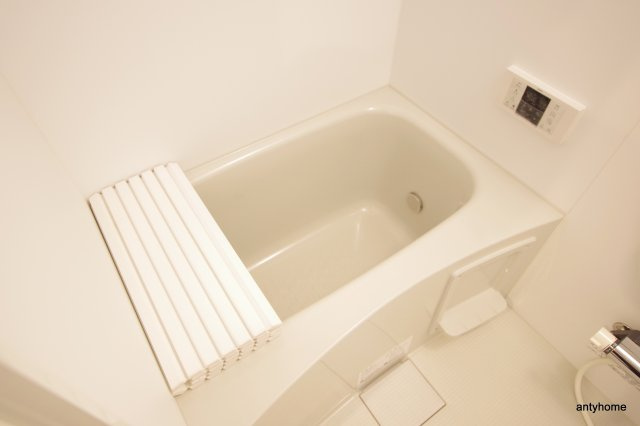 セゾンラトゥールMIYAKOJIMA 仲介手数料無料の浴室