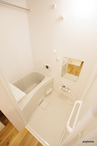 セゾンラトゥールMIYAKOJIMA 仲介手数料無料の浴室