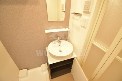 【その他】 | エスリード大阪梅田リュクス | 独立洗面台あり、毎朝おしゃれに忙しい女性の方におすすめです