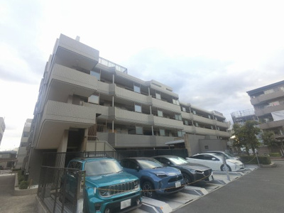 【外観】 | ヴェルナード大倉山参番館 | 総戸数３７戸、平成１０年２月築、管理人は日勤勤務につき管理体制良好です♪