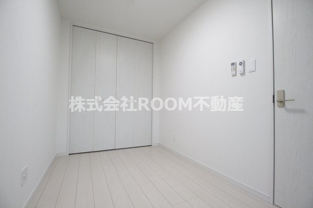 ルーチェ吉尾の寝室|開放的な寝室です