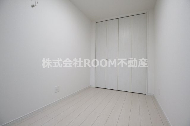 ルーチェ吉尾の寝室|開放的な寝室です