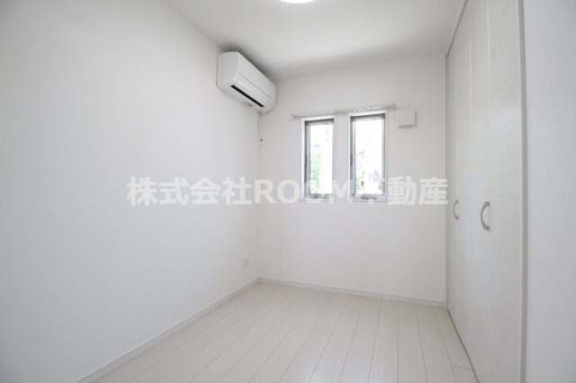 ルーチェ吉尾の洋室|使い勝手のいい洋室です