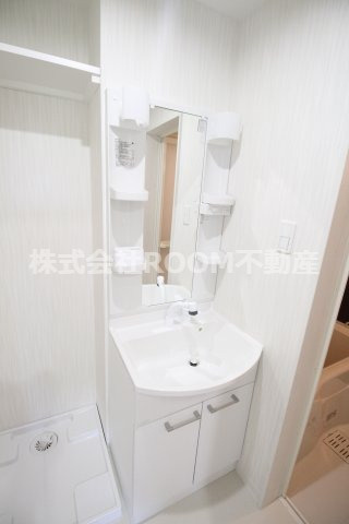 ルーチェ吉尾の洗面所|スペースが確保できる洗面所です